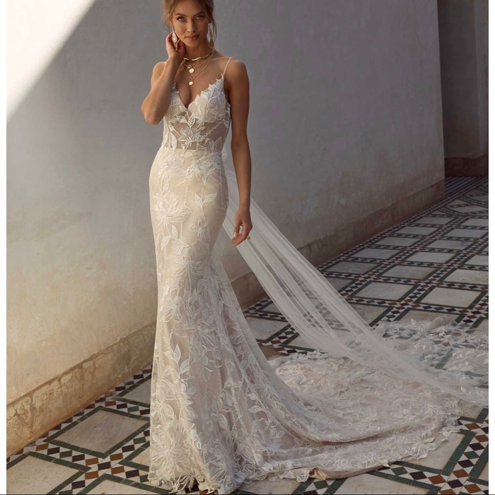Madi Lane NEW wedding dress